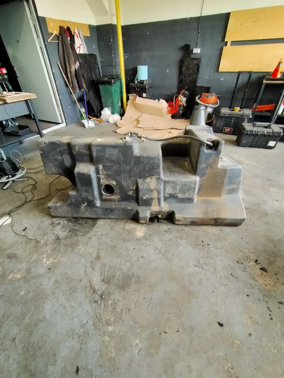 Foto 6 der Reparatur — Kraftstofftank-Reparatur Claas