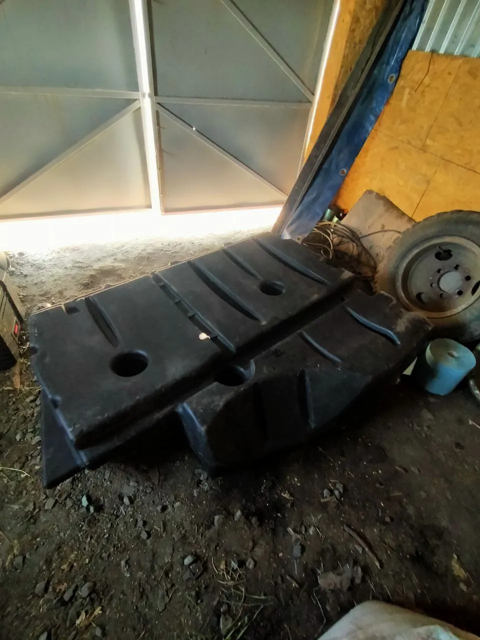 Foto 4 der Reparatur — Kraftstofftank-Reparatur Claas Lexion 580 — Riss an der typischen Stelle
