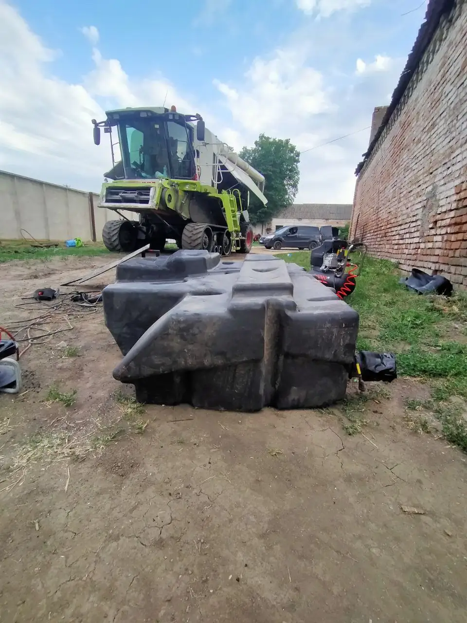 Foto 6 der Reparatur — Kraftstofftank-Reparatur Claas Lexion 600