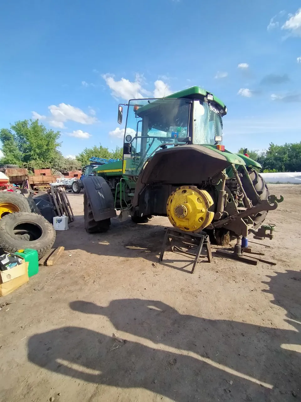 Foto 4 der Reparatur — Kraftstofftank-Reparatur John Deere 8400 — Juli 2023