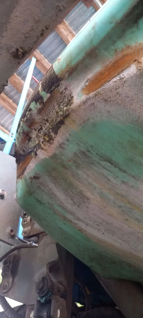 Foto 2 der Reparatur — Spritzentank-Reparatur Berthoud Rapter 3240 — Juli 2023