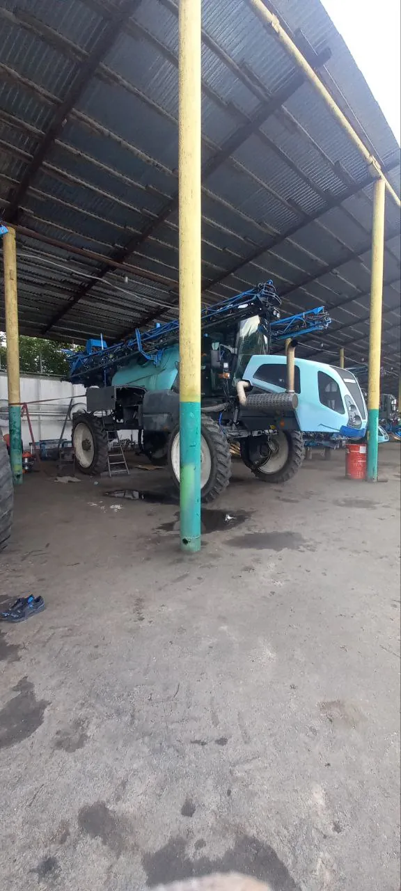 Foto 11 der Reparatur — Spritzentank-Reparatur Berthoud Rapter 3240 — Juli 2023
