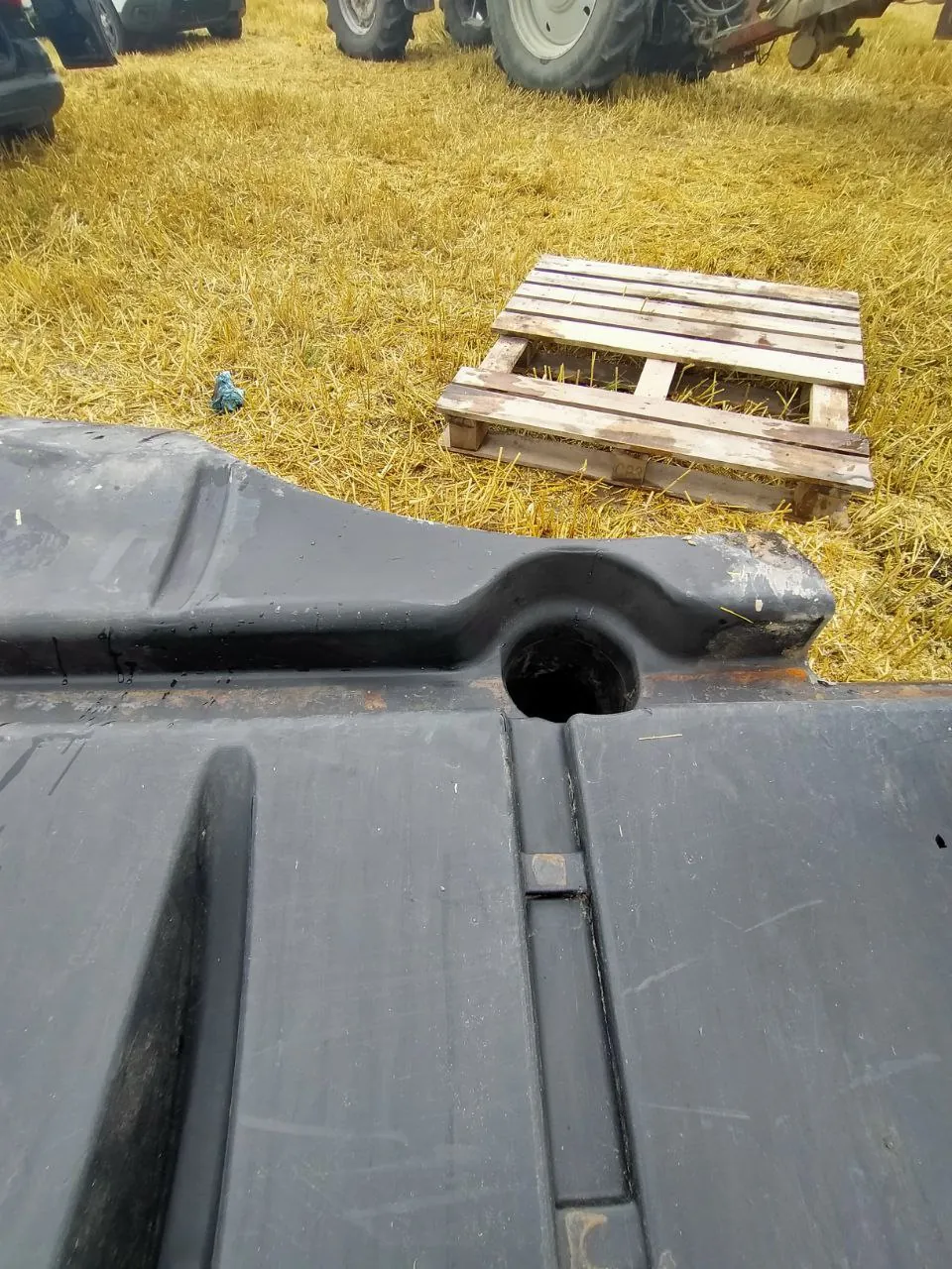 Foto 2 der Reparatur — Kraftstofftank-Reparatur Claas Lexion 560 — August 2023