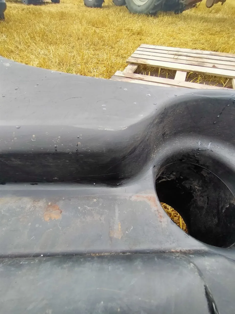 Foto 4 der Reparatur — Kraftstofftank-Reparatur Claas Lexion 560 — August 2023