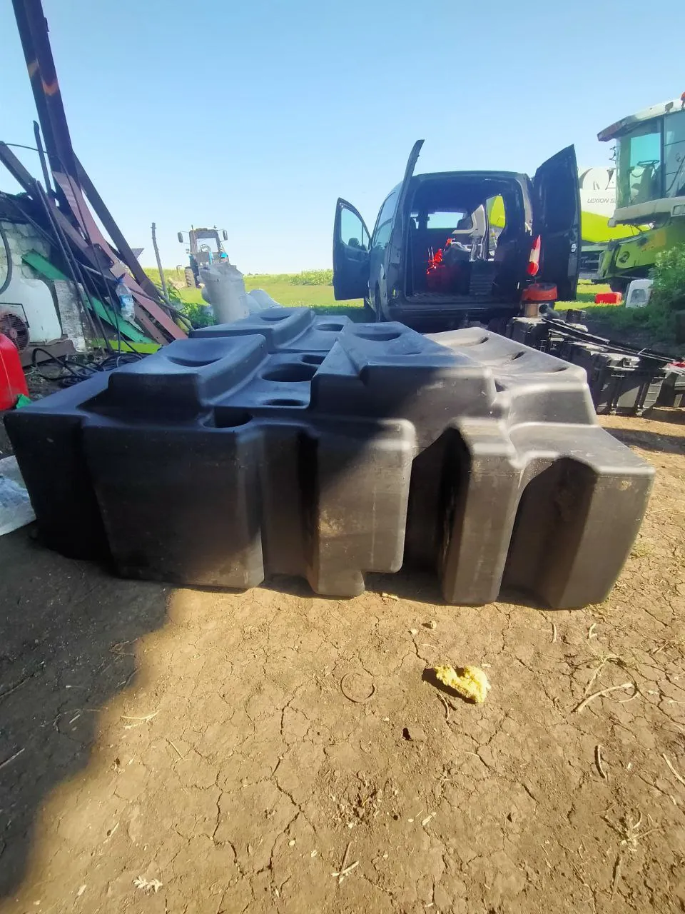 Foto 5 der Reparatur — Kraftstofftank-Reparatur Claas Lexion 550 — Riss an der typischen Stelle