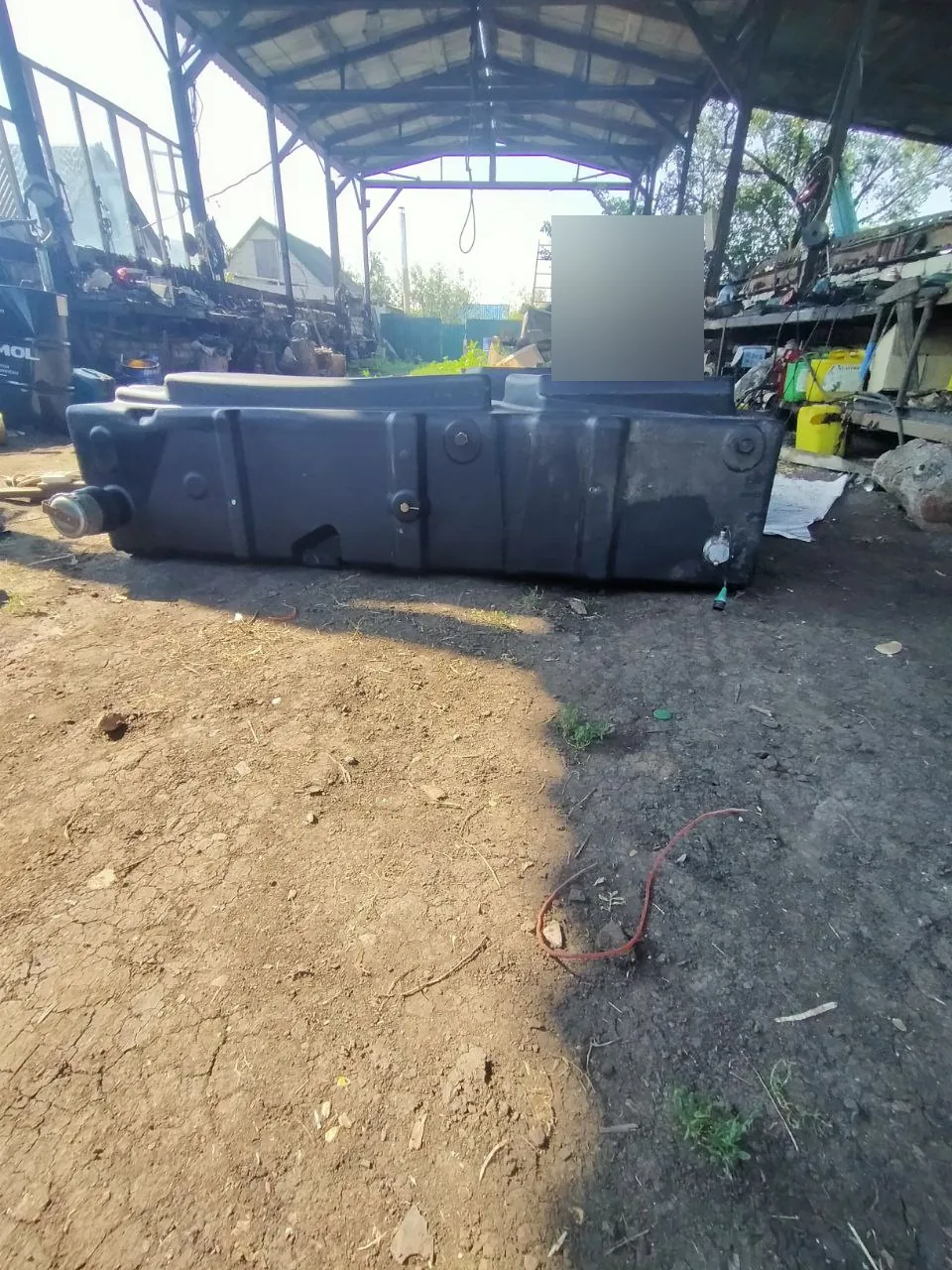 Foto 7 der Reparatur — Kraftstofftank-Reparatur Claas Lexion 550 — Riss an der typischen Stelle