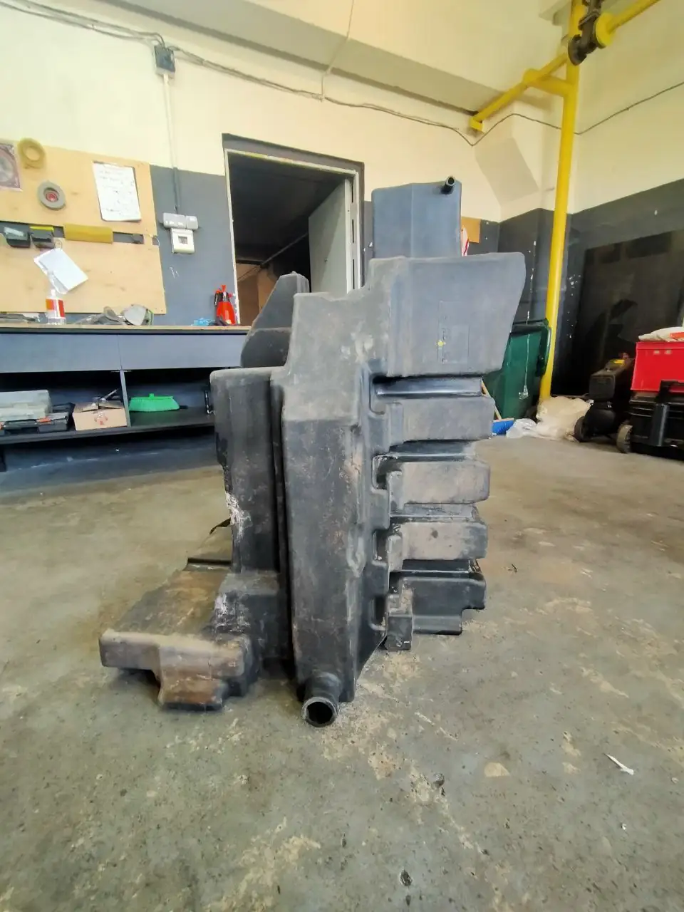 Foto 16 der Reparatur — Kraftstofftank-Reparatur Case 340 — Am Auspuff durchgebrannt