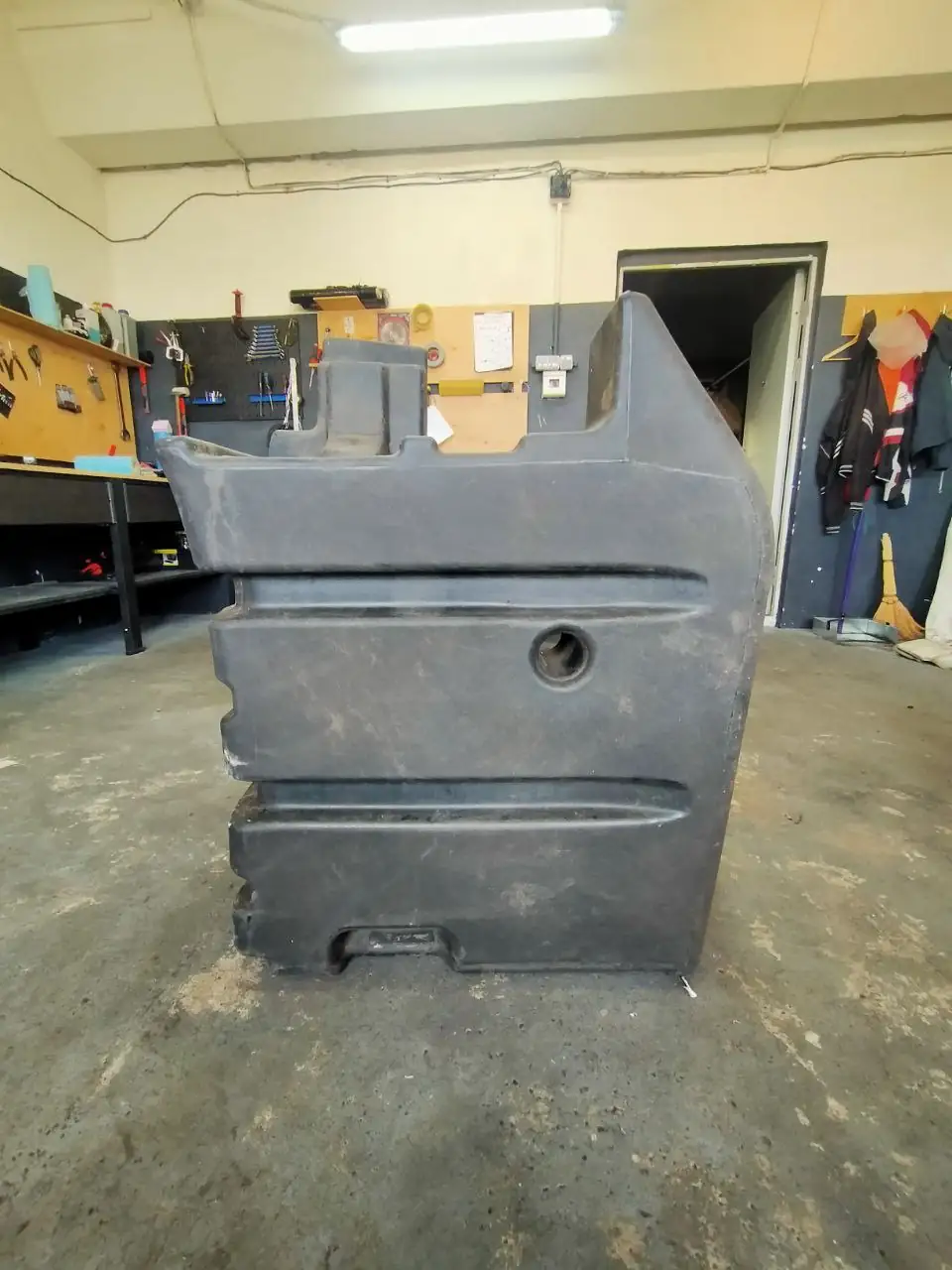Foto 13 der Reparatur — Kraftstofftank-Reparatur Case 340 — Am Auspuff durchgebrannt