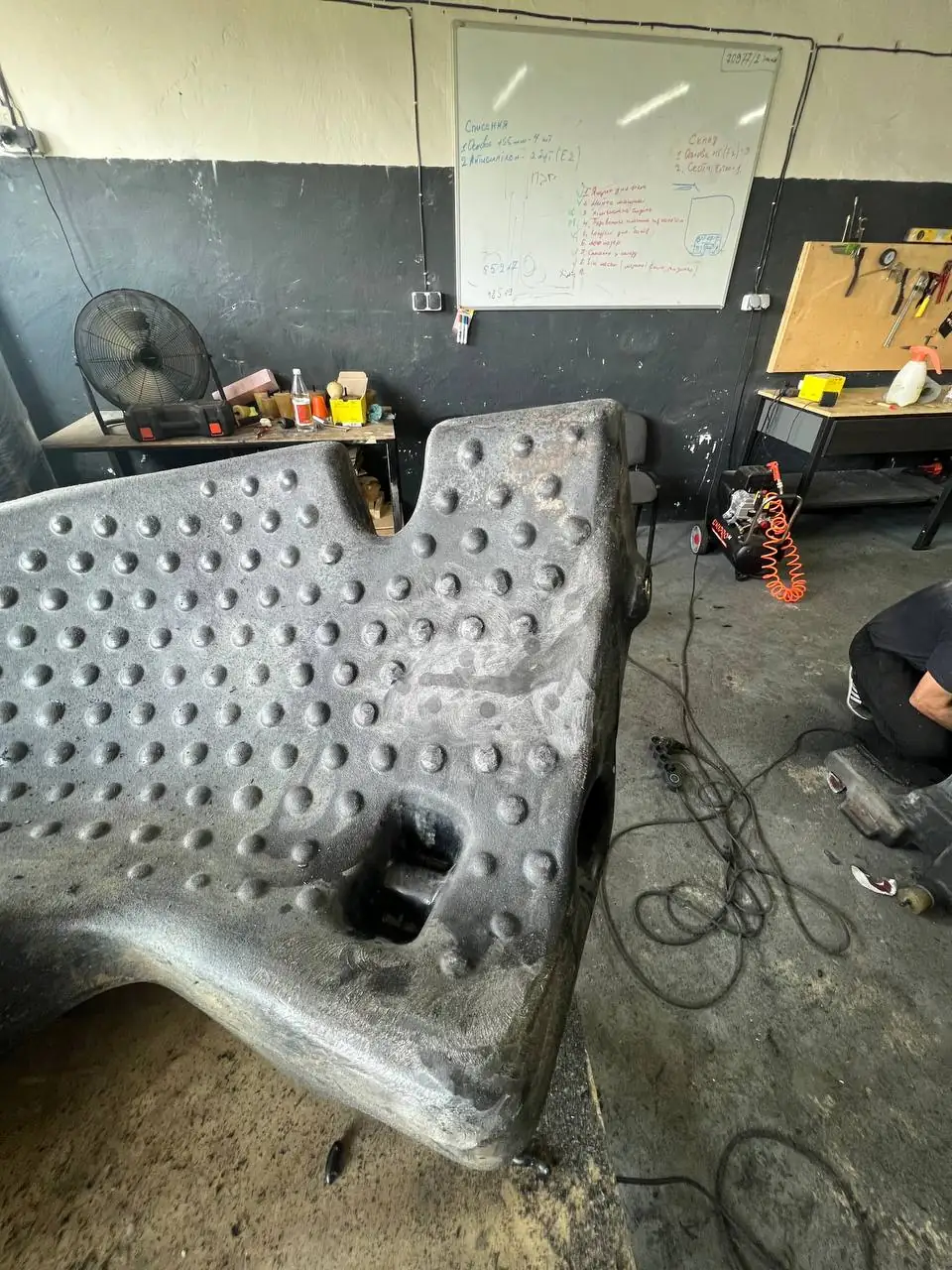 Foto 4 der Reparatur — Kraftstofftank-Reparatur Manitou 741