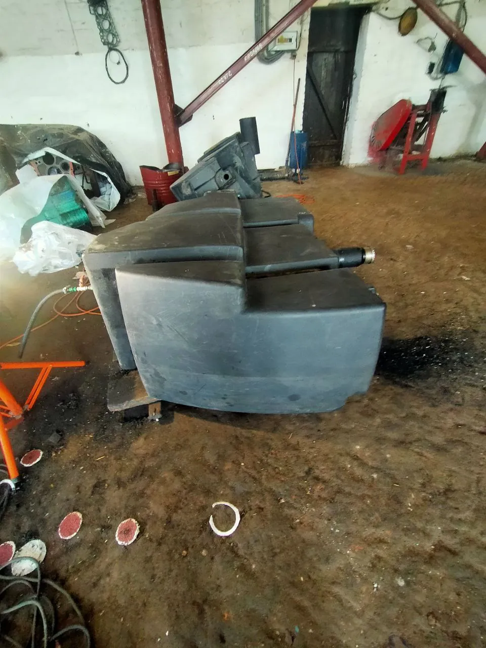Foto 12 der Reparatur — Kraftstofftank-Reparatur New Holland — August 2023