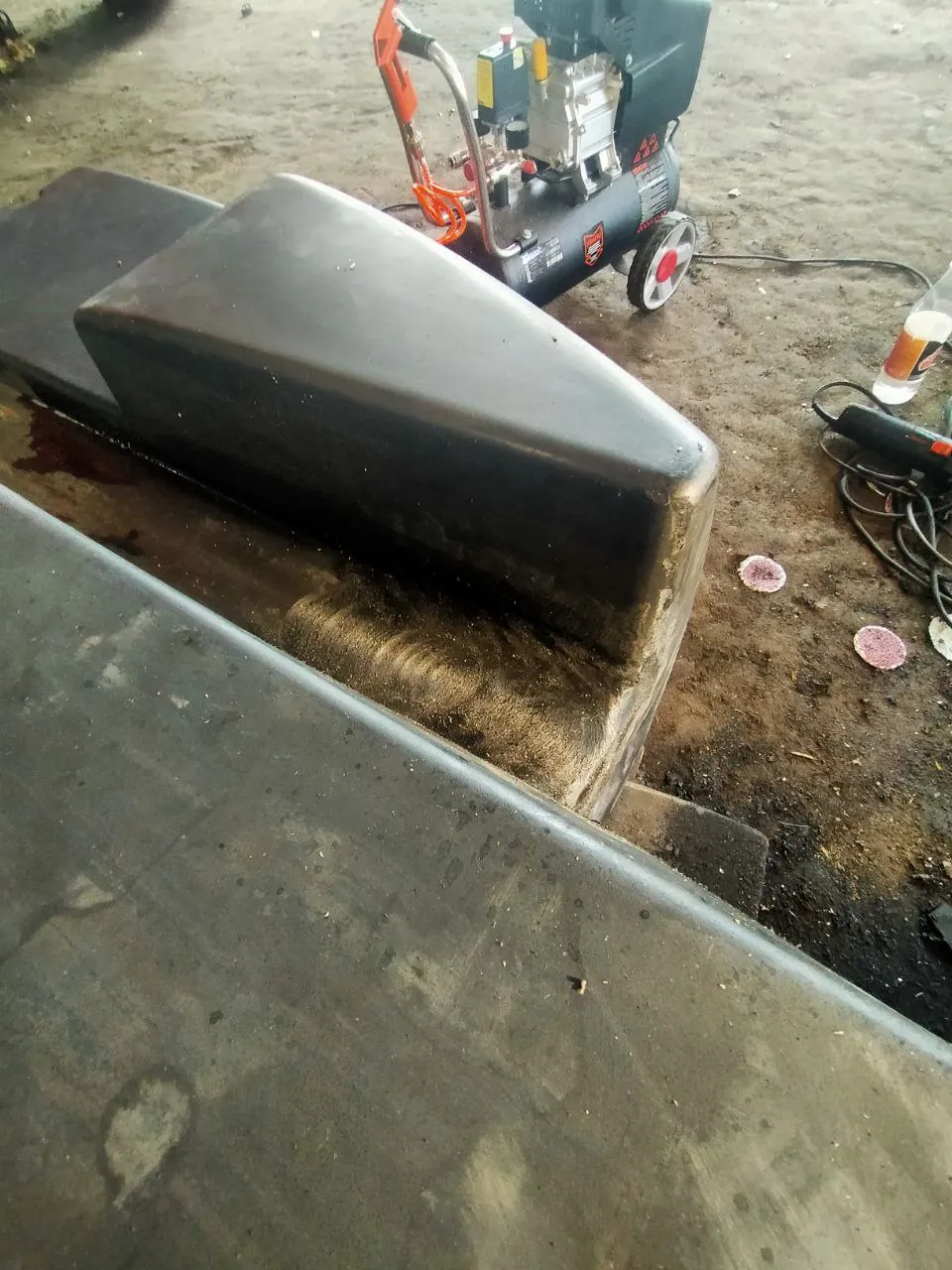 Foto 17 der Reparatur — Kraftstofftank-Reparatur New Holland — August 2023