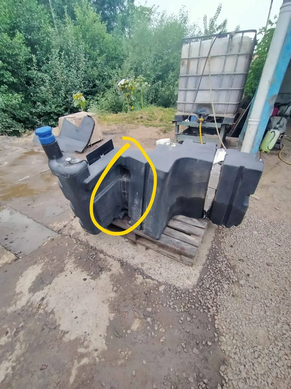 Foto 5 der Reparatur — Kraftstofftank-Reparatur New Holland T7070