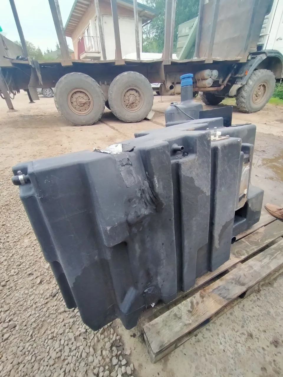 Foto 6 der Reparatur — Kraftstofftank-Reparatur New Holland T7070