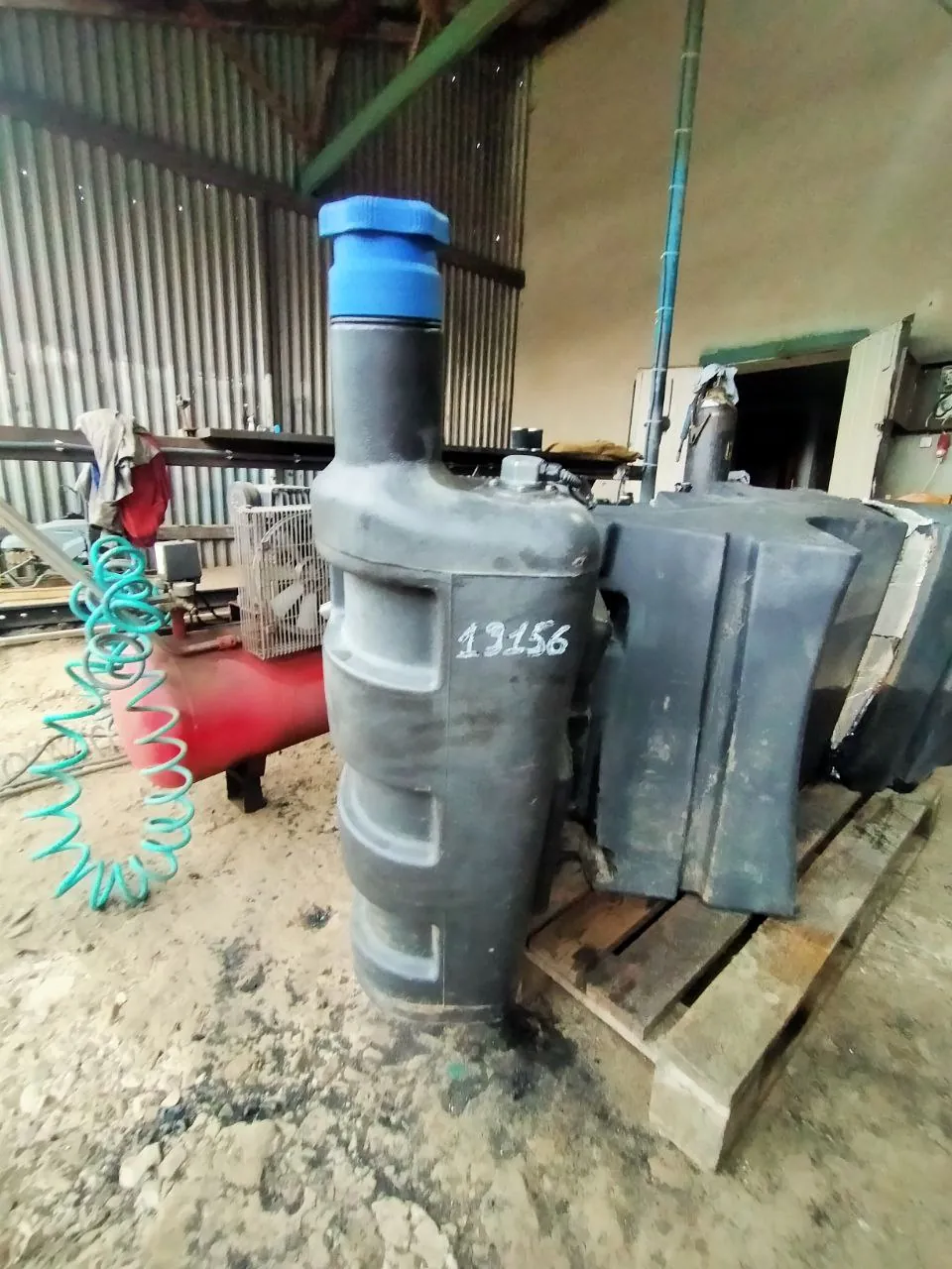 Foto 8 der Reparatur — Kraftstofftank-Reparatur New Holland T7070
