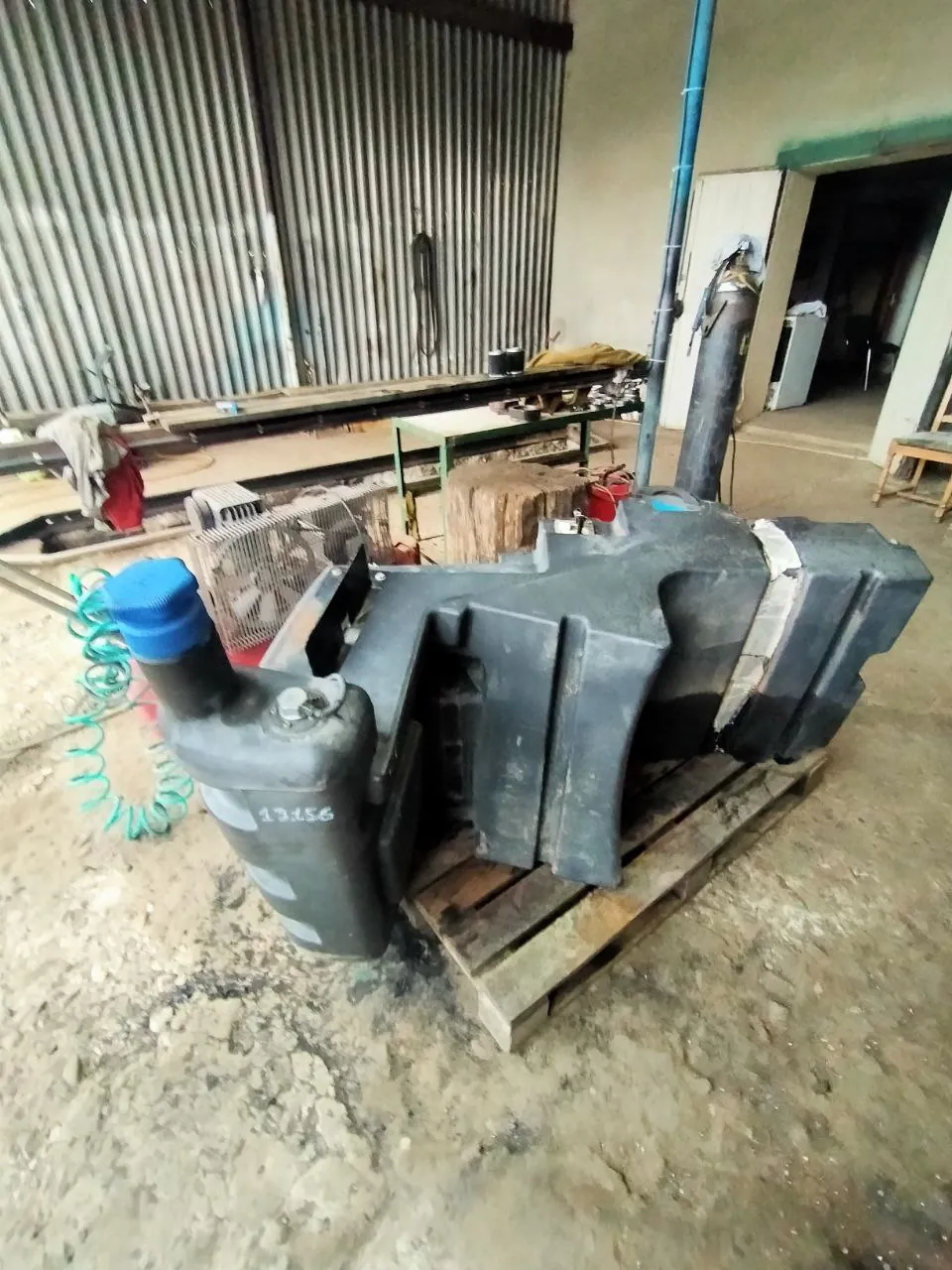 Foto 9 der Reparatur — Kraftstofftank-Reparatur New Holland T7070