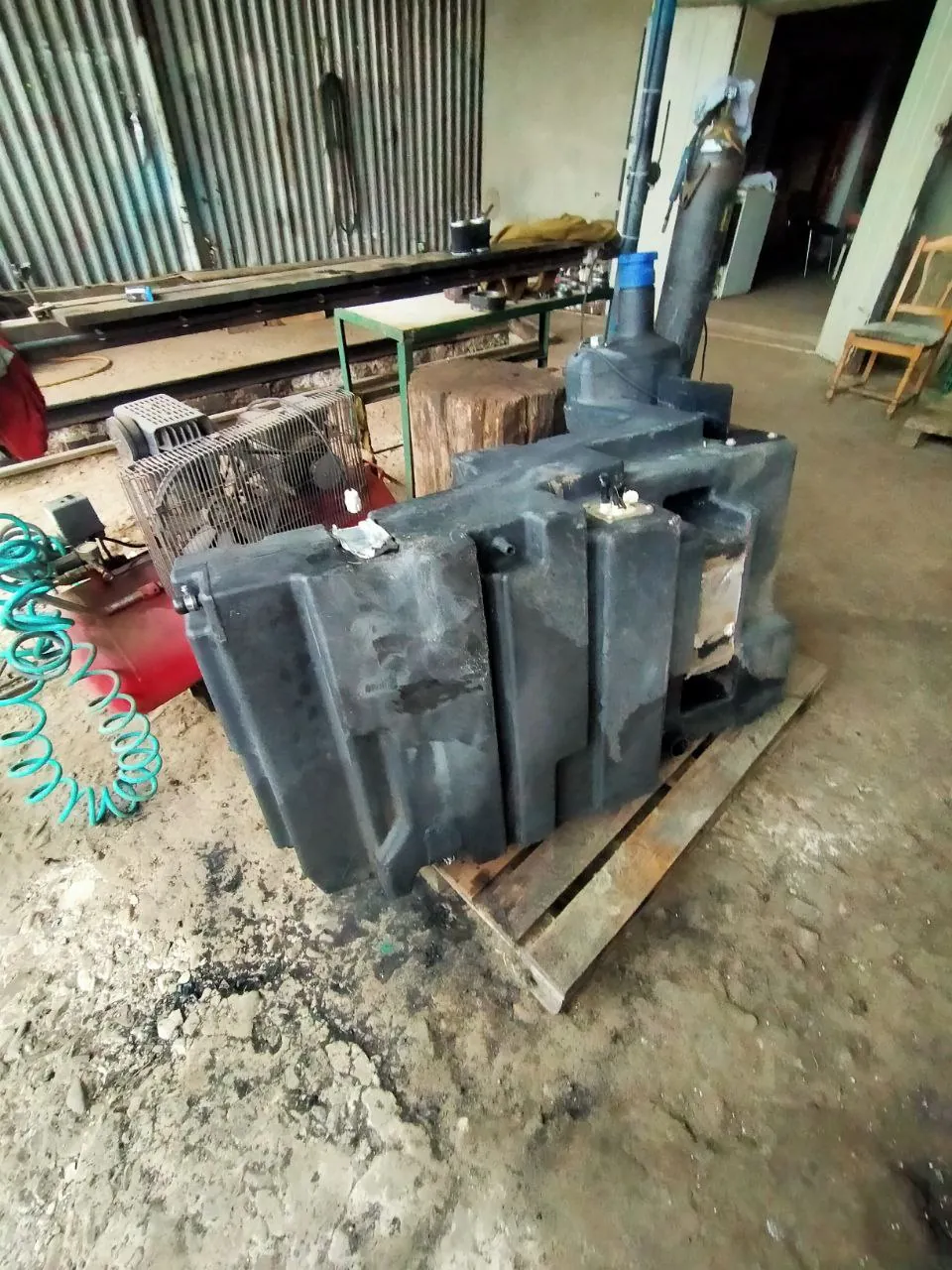 Foto 12 der Reparatur — Kraftstofftank-Reparatur New Holland T7070