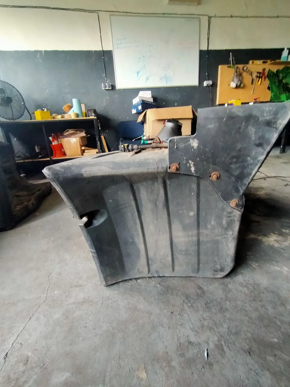 Foto 9 der Reparatur — Kraftstofftank-Reparatur JCB (3)