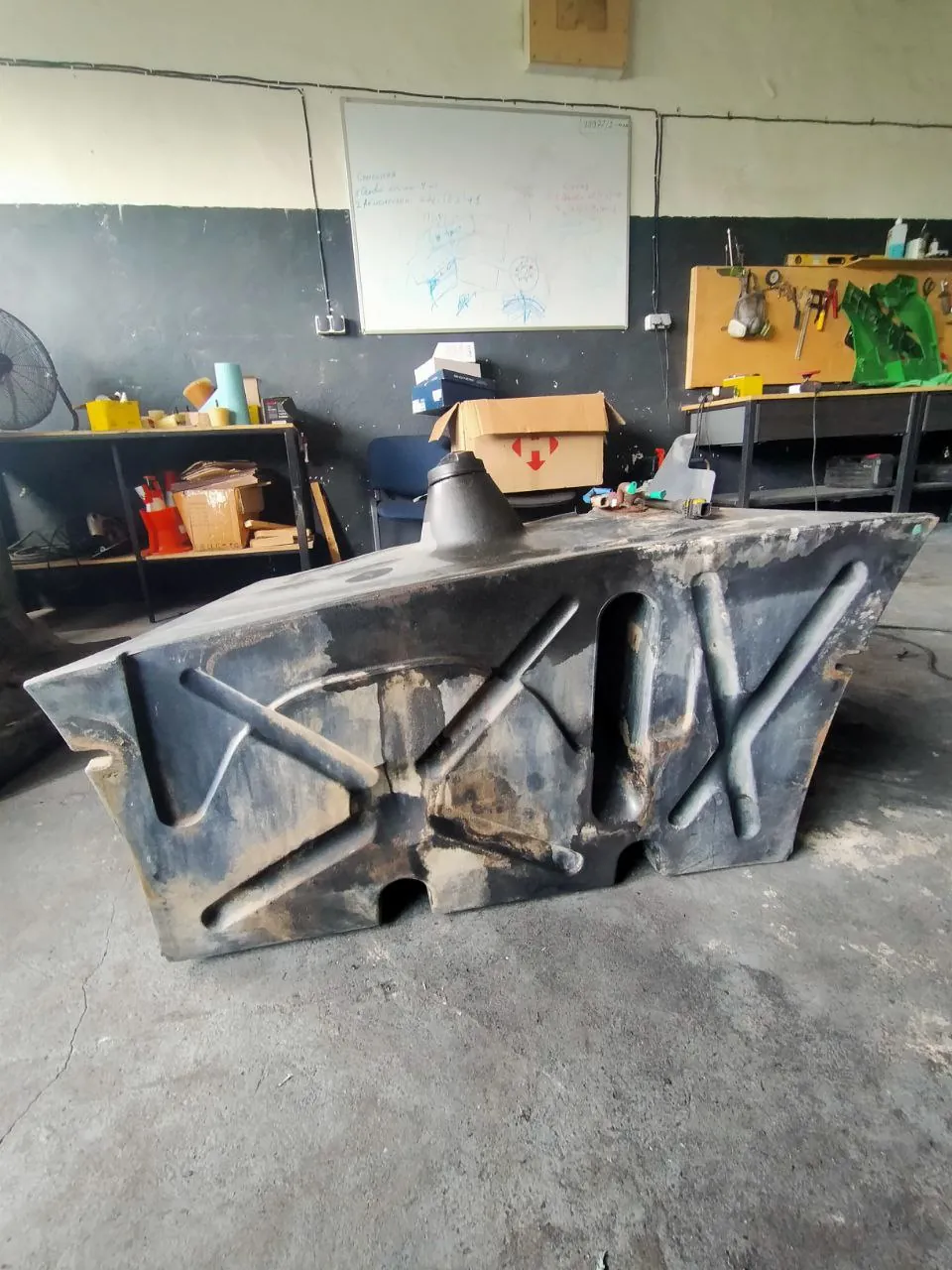 Foto 11 der Reparatur — Kraftstofftank-Reparatur JCB (3)