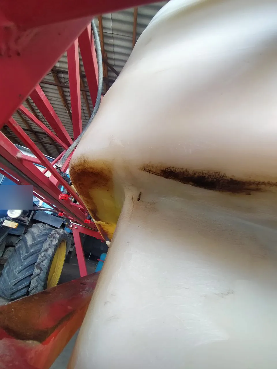 Foto 2 der Reparatur — Spritzentank-Reparatur (3)