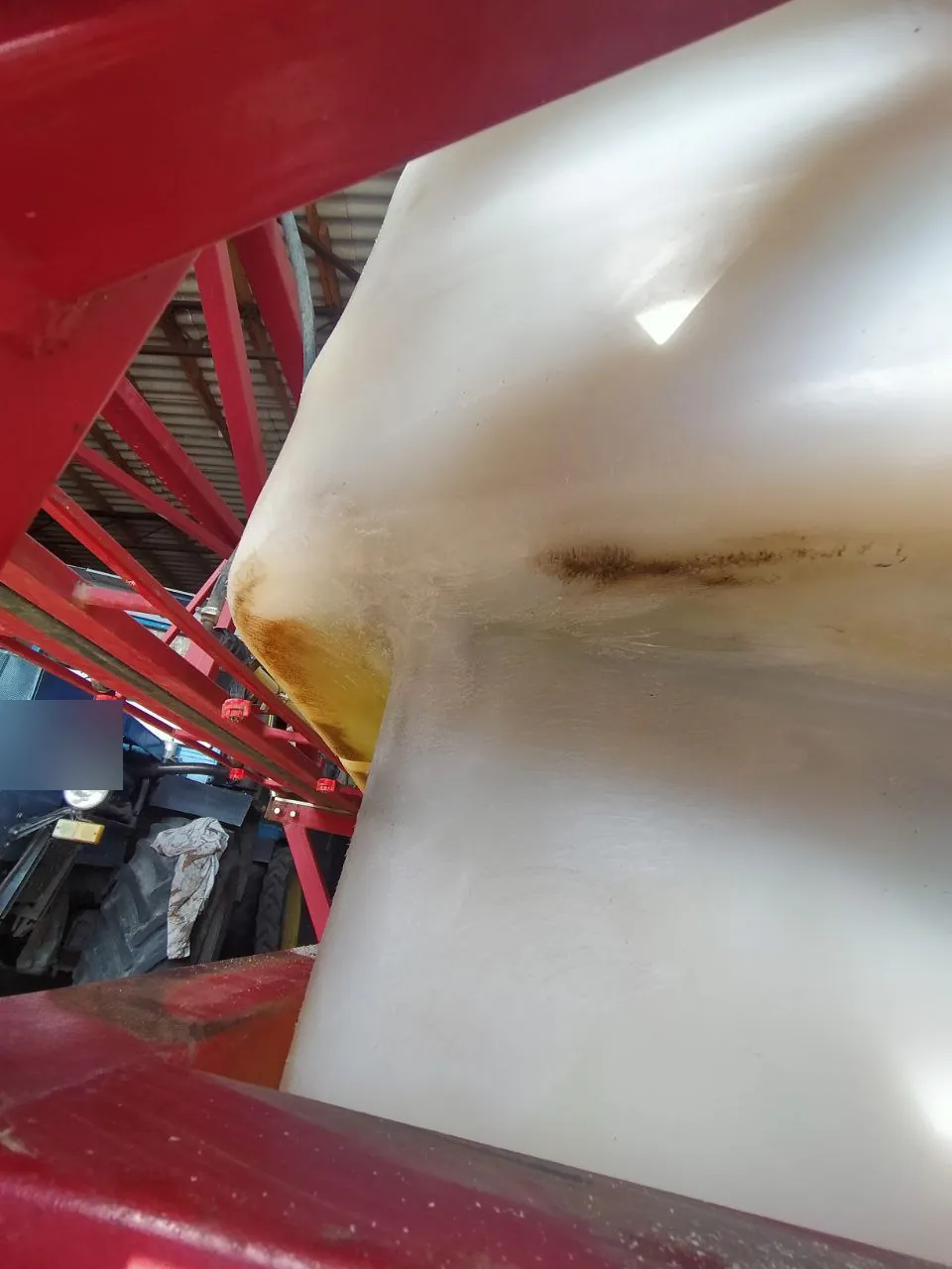 Foto 13 der Reparatur — Spritzentank-Reparatur (3)