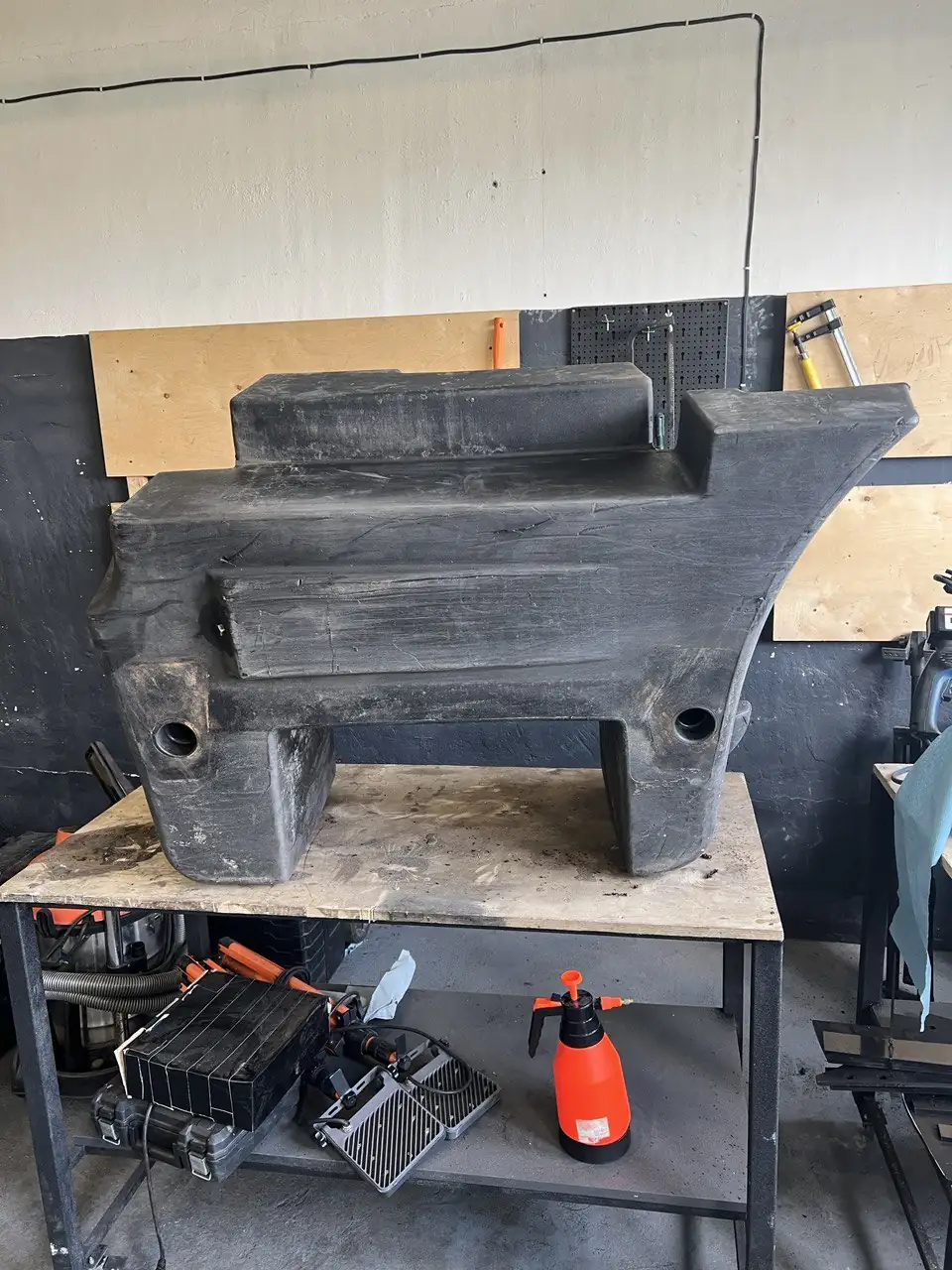 Foto 7 der Reparatur — Kraftstofftank-Reparatur JCB (2)