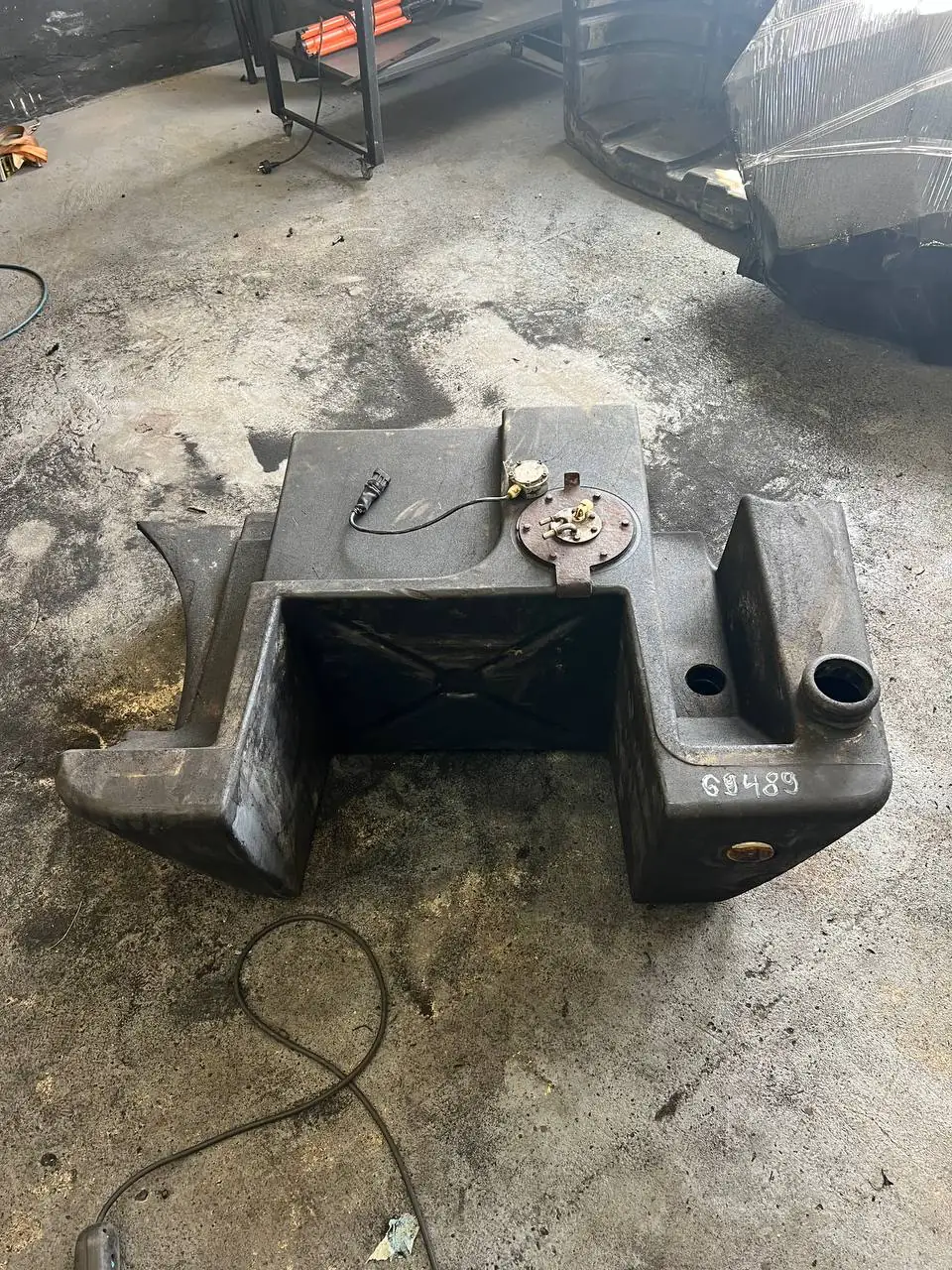 Foto 2 der Reparatur — Kraftstofftank-Reparatur JCB (2)