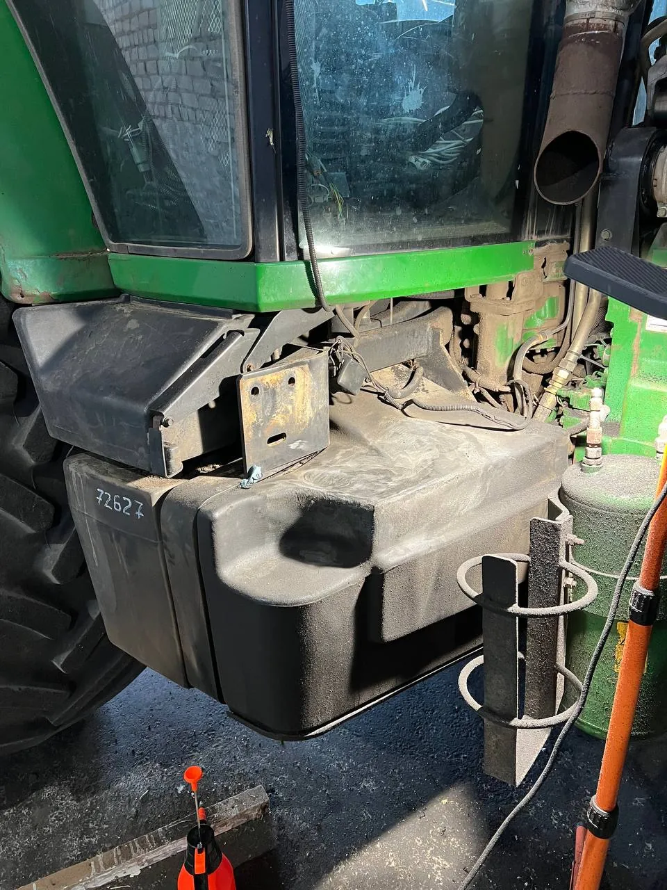 Foto 9 der Reparatur — Kraftstofftank-Reparatur John Deere 8400 — August 2023