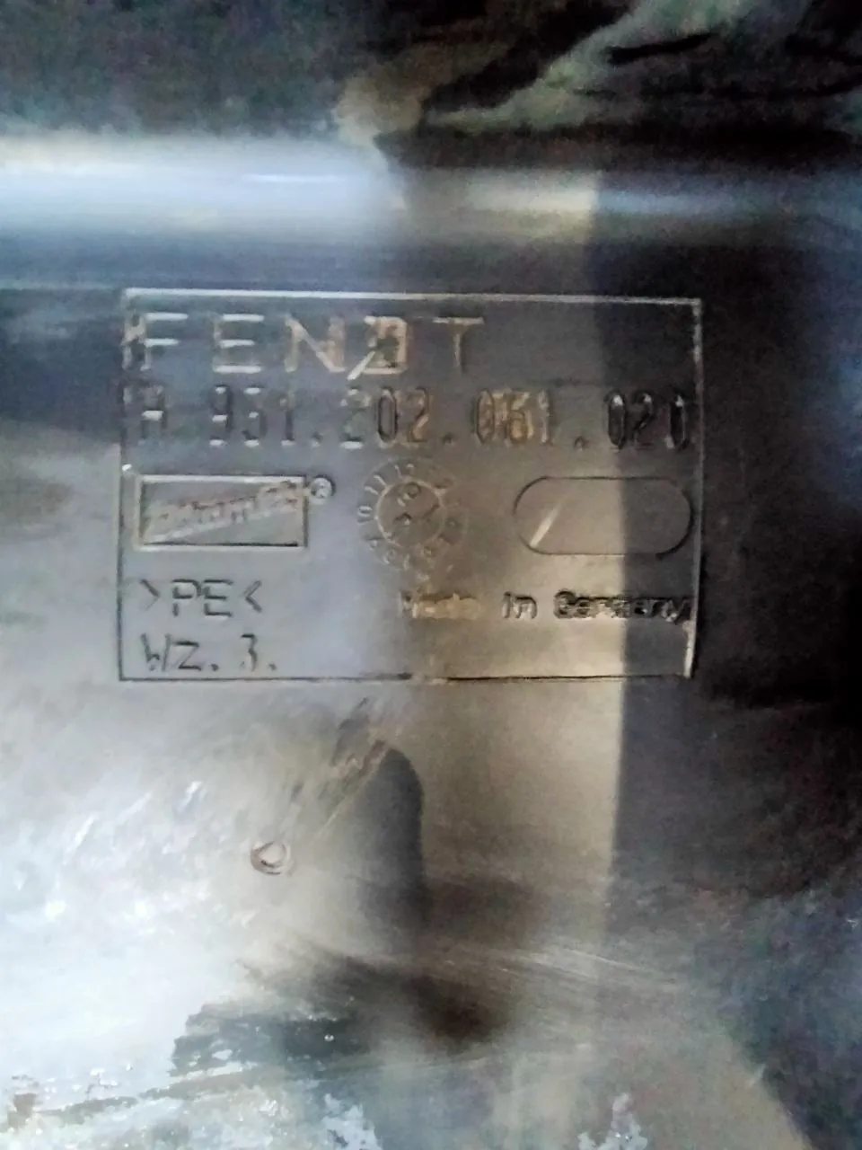 Foto 1 der Reparatur — Kraftstofftank-Reparatur Fendt 936 — Riss an der Ecke (typische Stelle)