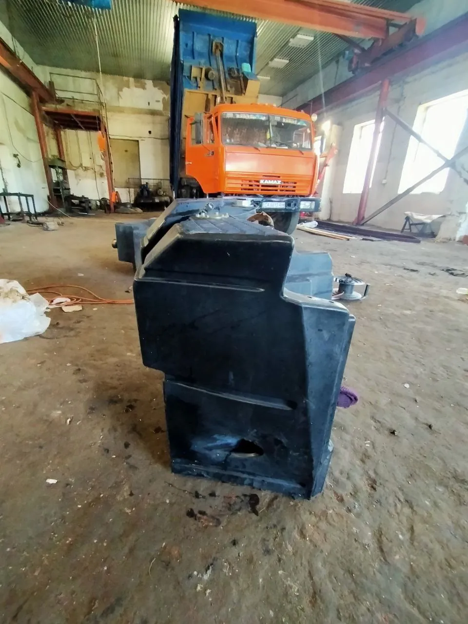 Foto 3 der Reparatur — Kraftstofftank-Reparatur Fendt 936 — Riss an der Ecke (typische Stelle)