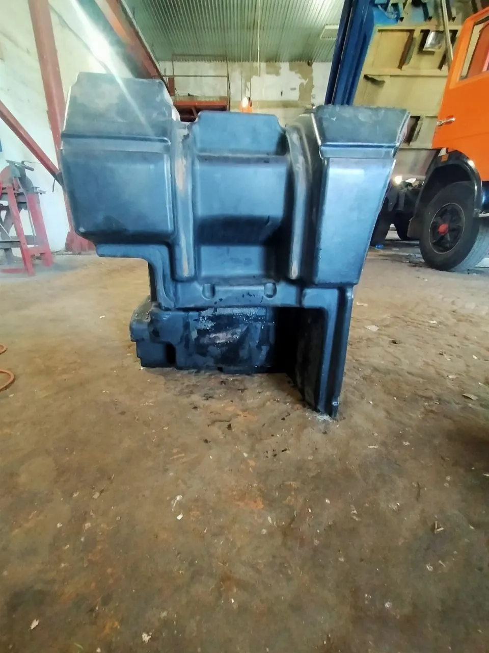 Foto 7 der Reparatur — Kraftstofftank-Reparatur Fendt 936 — Riss an der Ecke (typische Stelle)