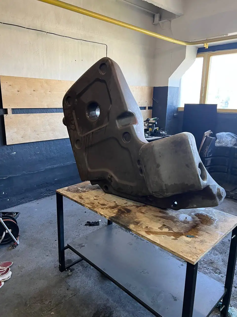 Foto 16 der Reparatur — Kraftstofftank-Reparatur Manitou