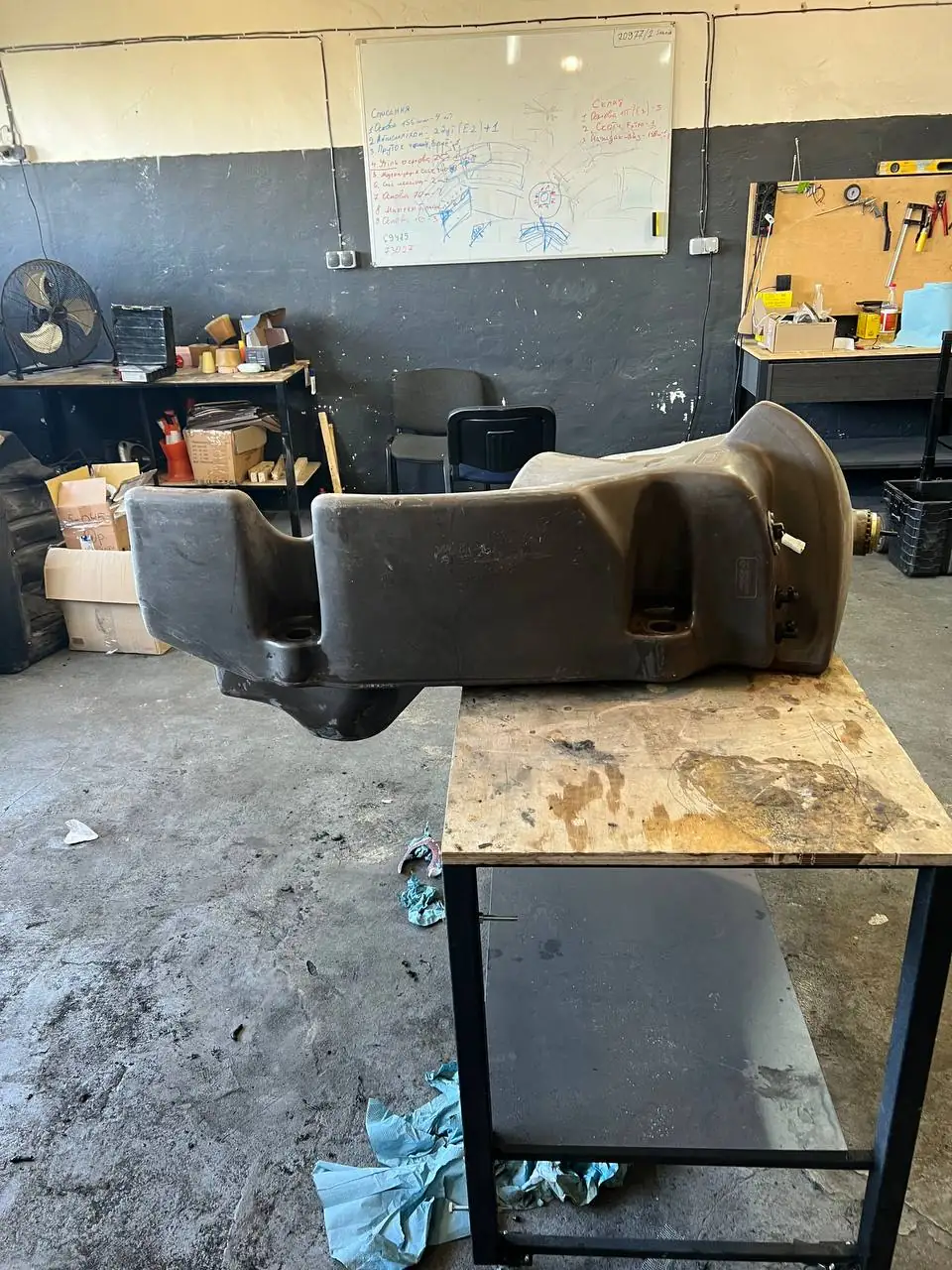 Foto 15 der Reparatur — Kraftstofftank-Reparatur Manitou