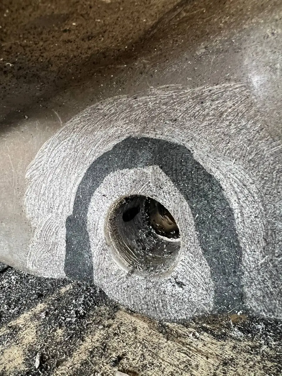 Foto 9 der Reparatur — Kraftstofftank-Reparatur Manitou