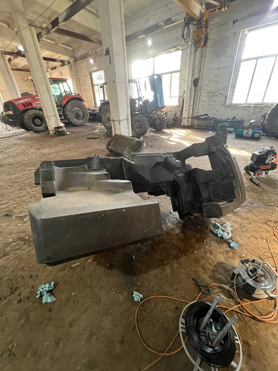 Foto 10 der Reparatur — Kraftstofftank-Reparatur Claas Lexion 580