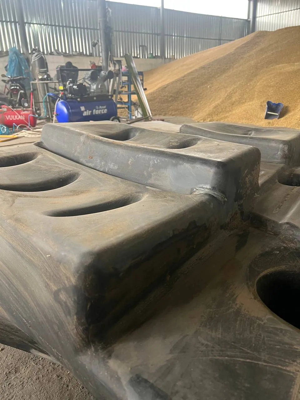Foto 22 der Reparatur — Kraftstofftank-Reparatur Claas Lexion 580