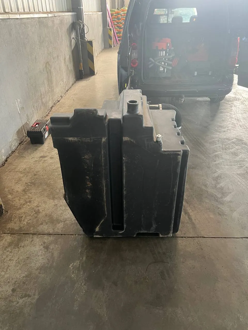 Foto 5 der Reparatur — Kraftstofftank-Reparatur Case 340 — Riss