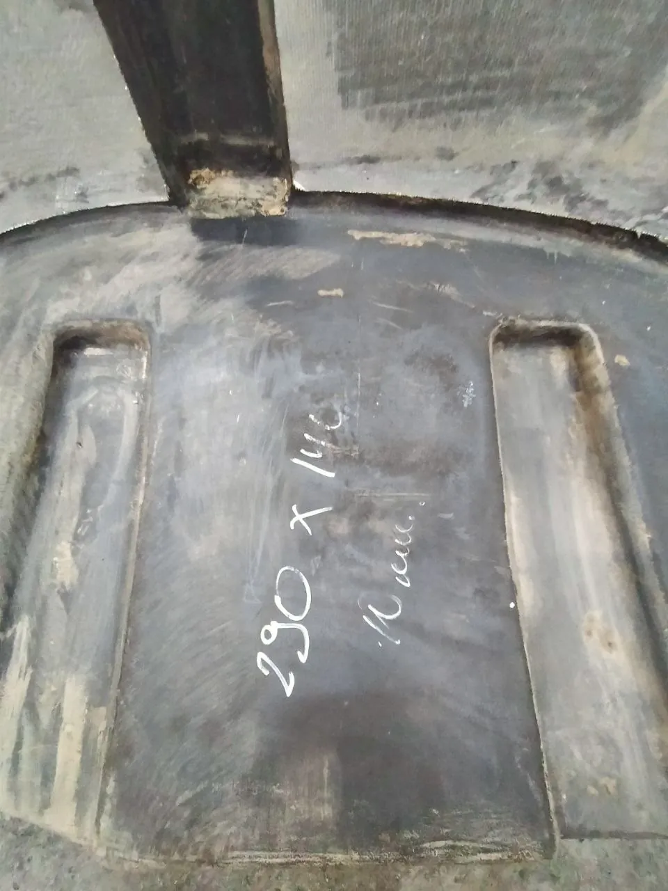 Foto 3 der Reparatur — Kraftstofftank-Reparatur Case 340 — Riss am Befestigungspunkt