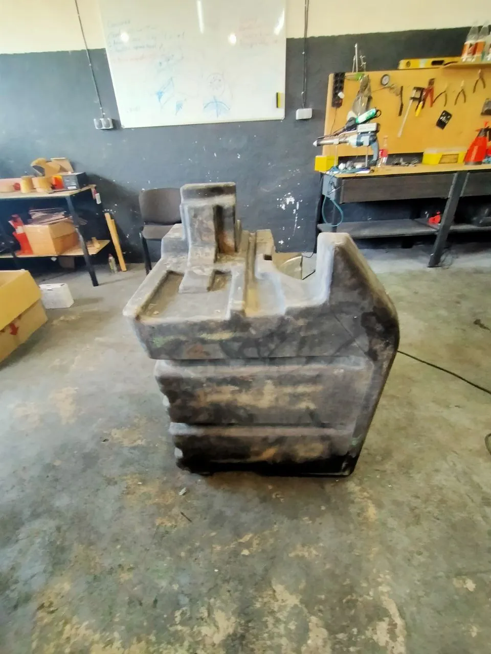 Foto 6 der Reparatur — Kraftstofftank-Reparatur Case 340 — Riss am Befestigungspunkt