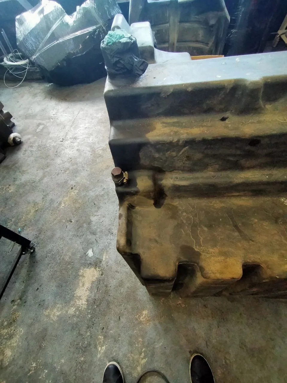 Foto 8 der Reparatur — Kraftstofftank-Reparatur Case 340 — Riss am Befestigungspunkt