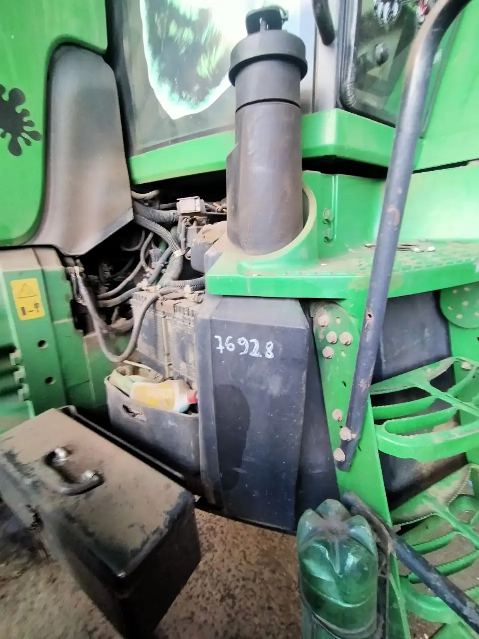 Foto 1 der Reparatur — Kraftstofftank-Reparatur John Deere 8430 — Riss