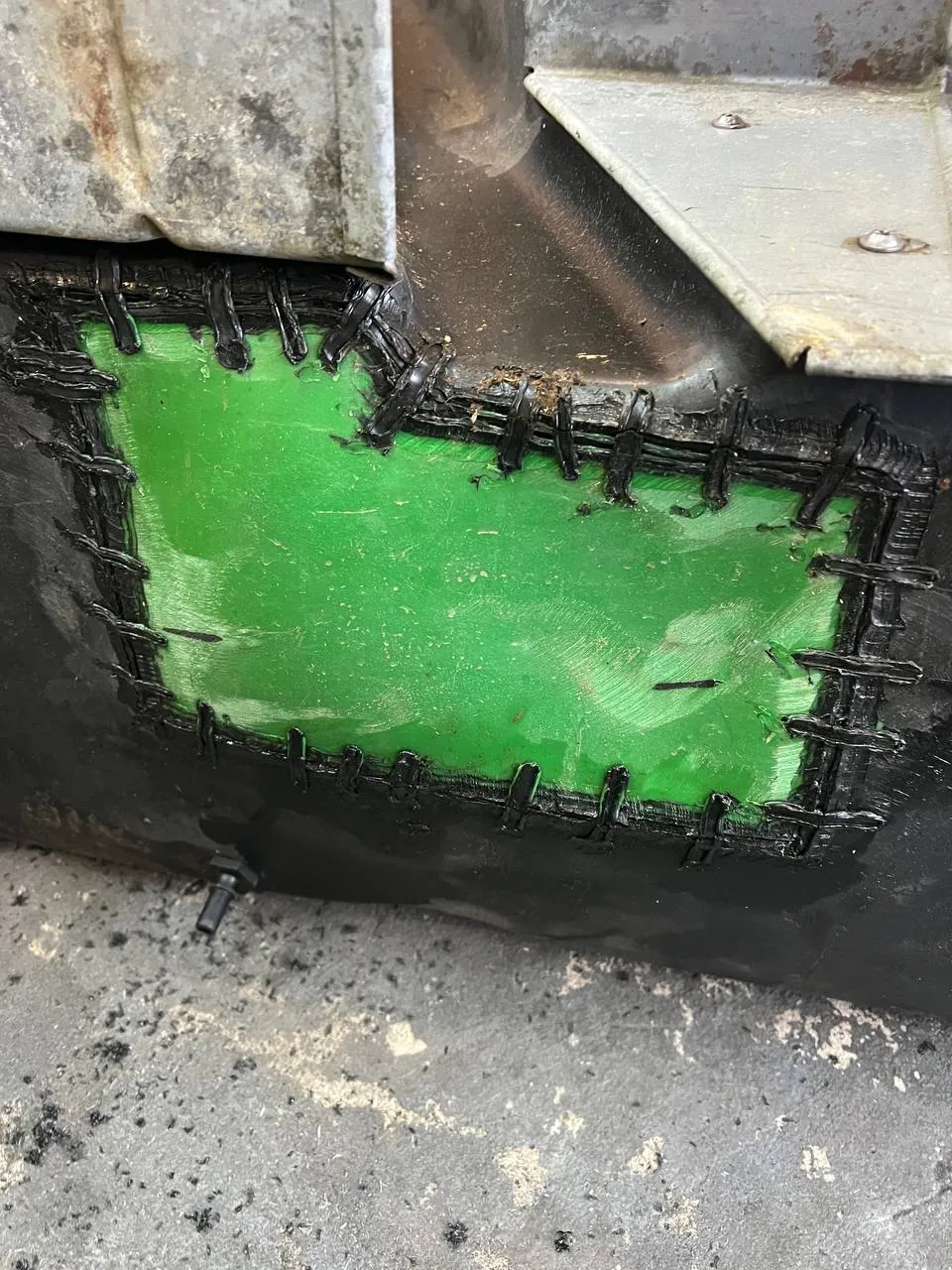 Foto 2 der Reparatur — Kraftstofftank-Reparatur Claas Lexion 760 — September 2023