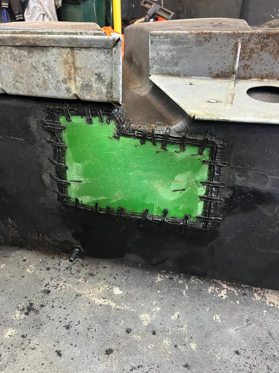 Foto 6 der Reparatur — Kraftstofftank-Reparatur Claas Lexion 760 — September 2023