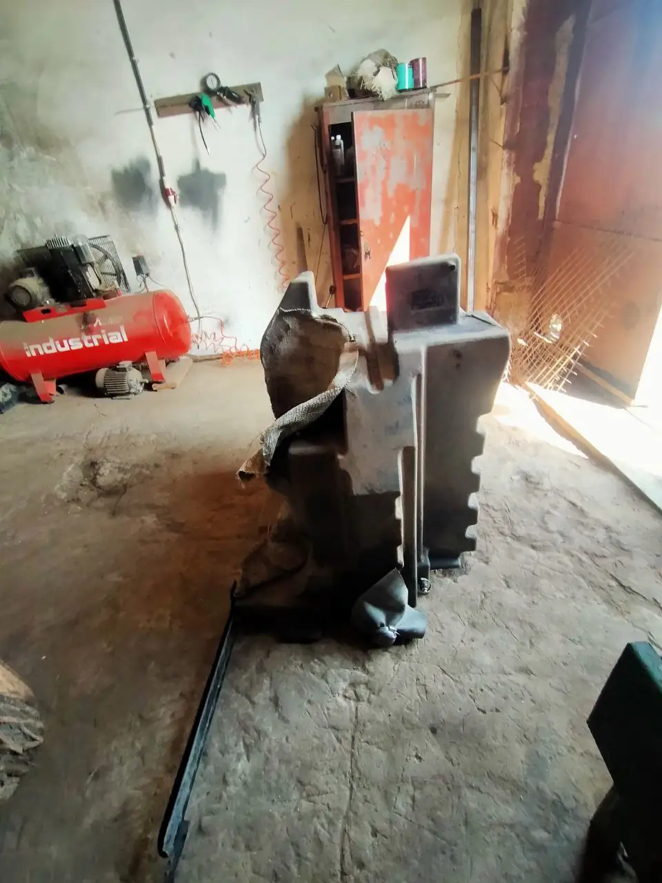 Foto 14 der Reparatur — Kraftstofftank-Reparatur Case 340 (2)