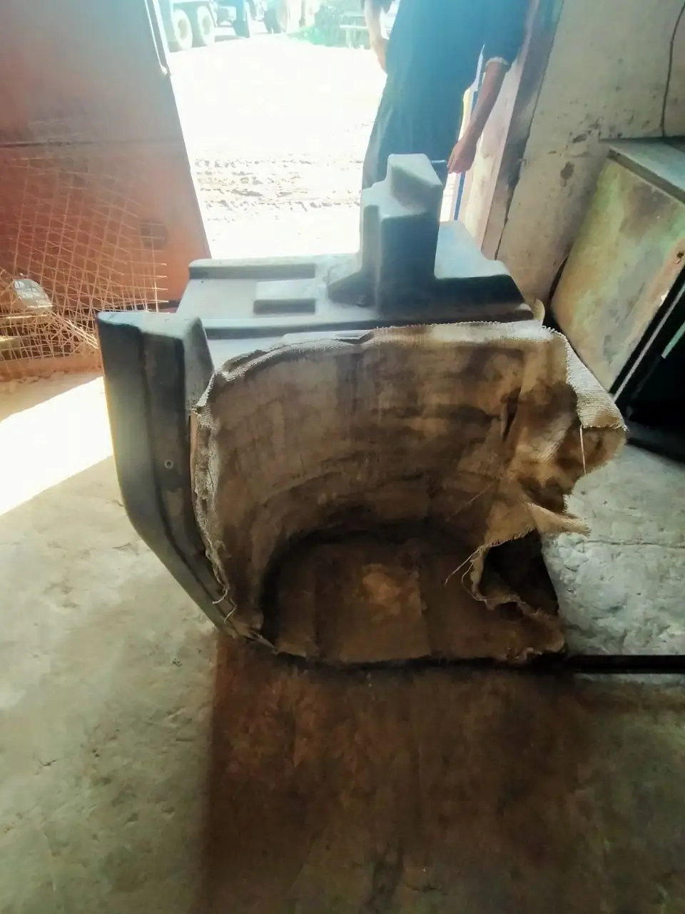 Foto 12 der Reparatur — Kraftstofftank-Reparatur Case 340 (2)