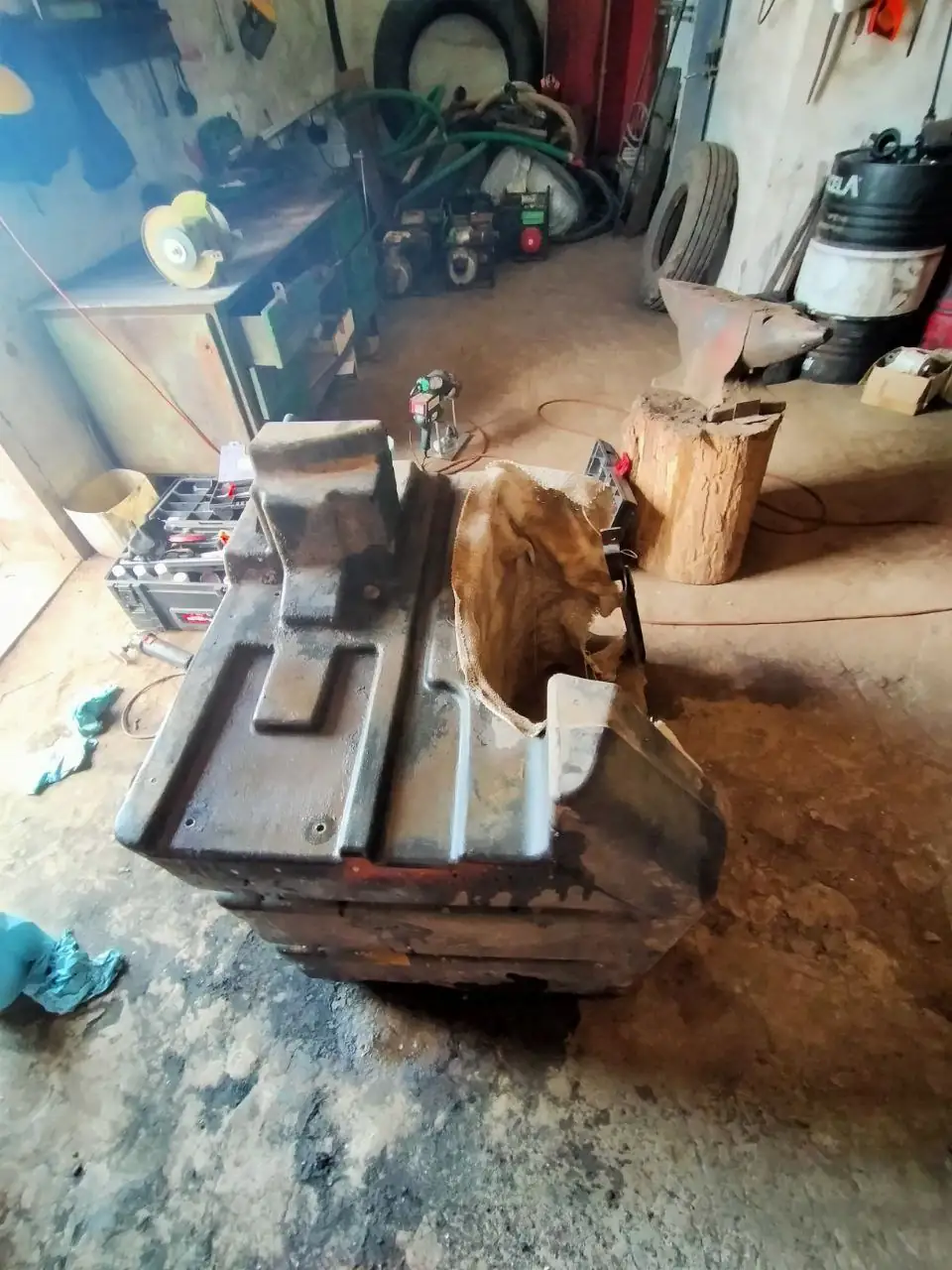Foto 7 der Reparatur — Kraftstofftank-Reparatur Case 340 (2)