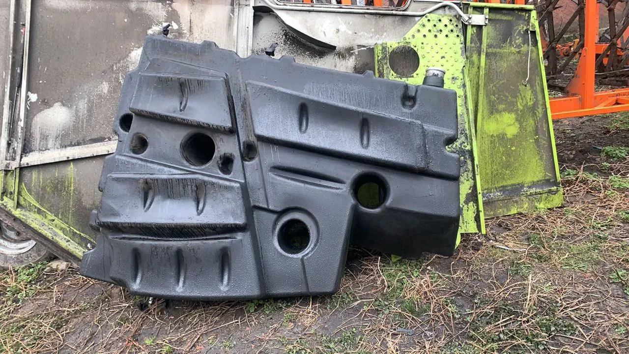 Kraftstofftank-Reparatur Claas Lexion 560 — September 2023