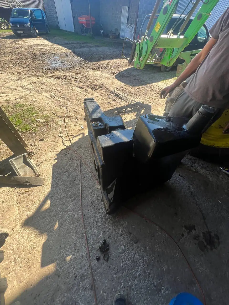 Foto 10 der Reparatur — Kraftstofftank-Reparatur John Deere 6920