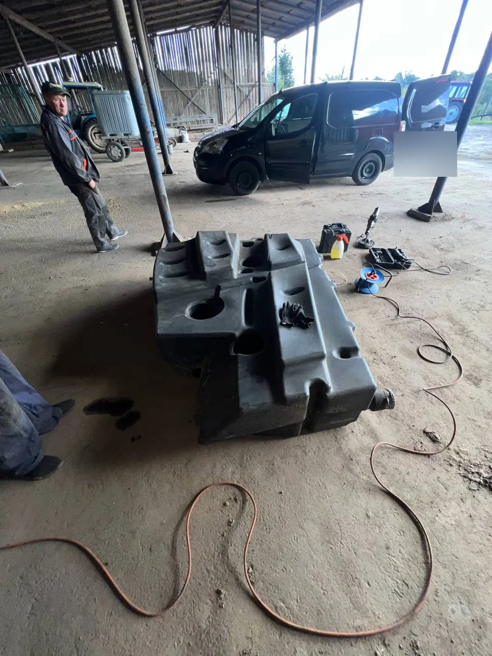 Foto 3 der Reparatur — Kraftstofftank-Reparatur Claas Lexion 600 — Oktober 2023