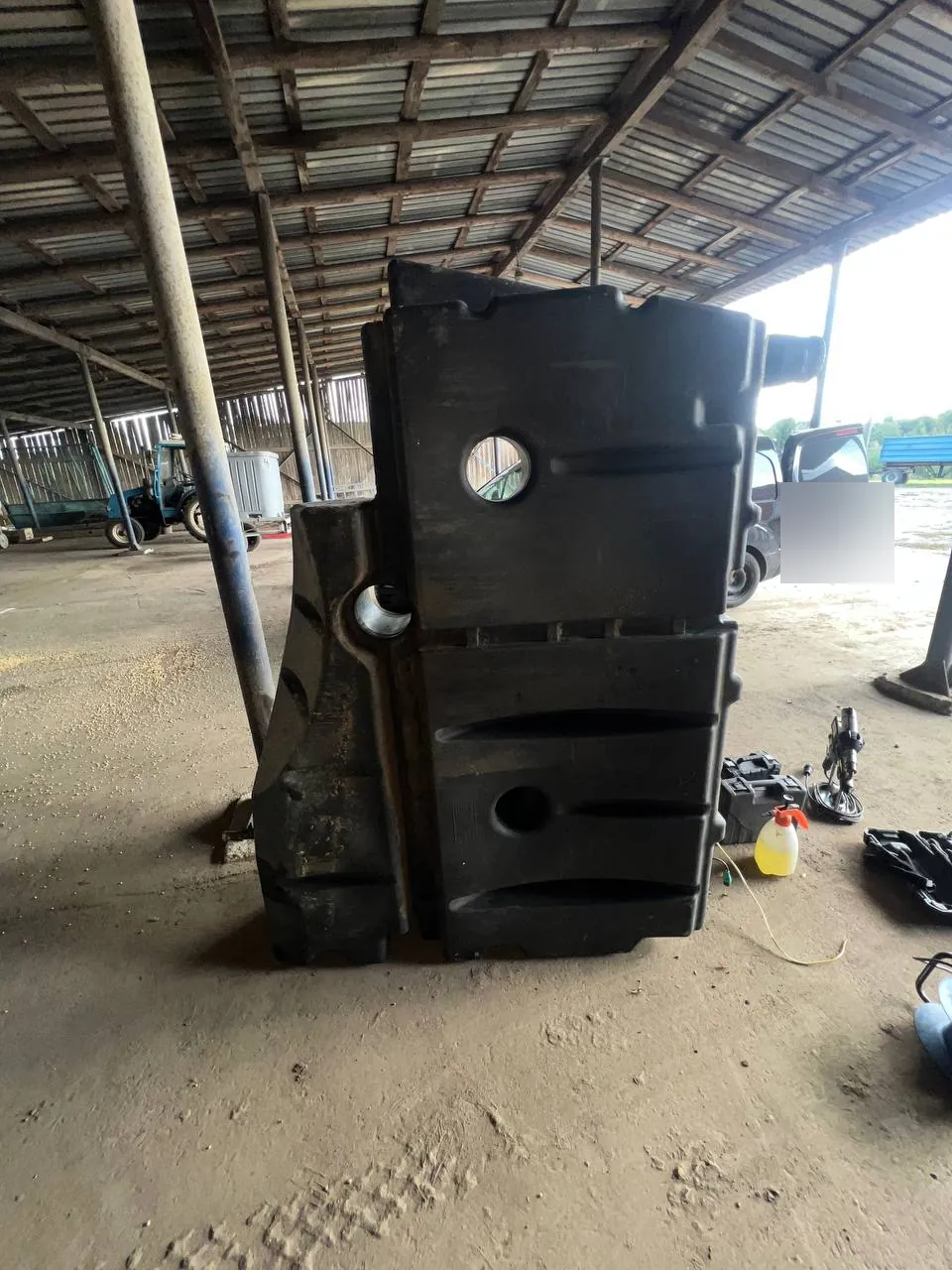 Foto 4 der Reparatur — Kraftstofftank-Reparatur Claas Lexion 600 — Oktober 2023