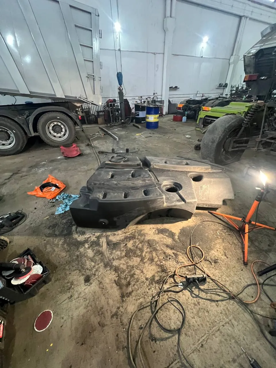 Foto 15 der Reparatur — Kraftstofftank-Reparatur Claas Lexion — November 2023